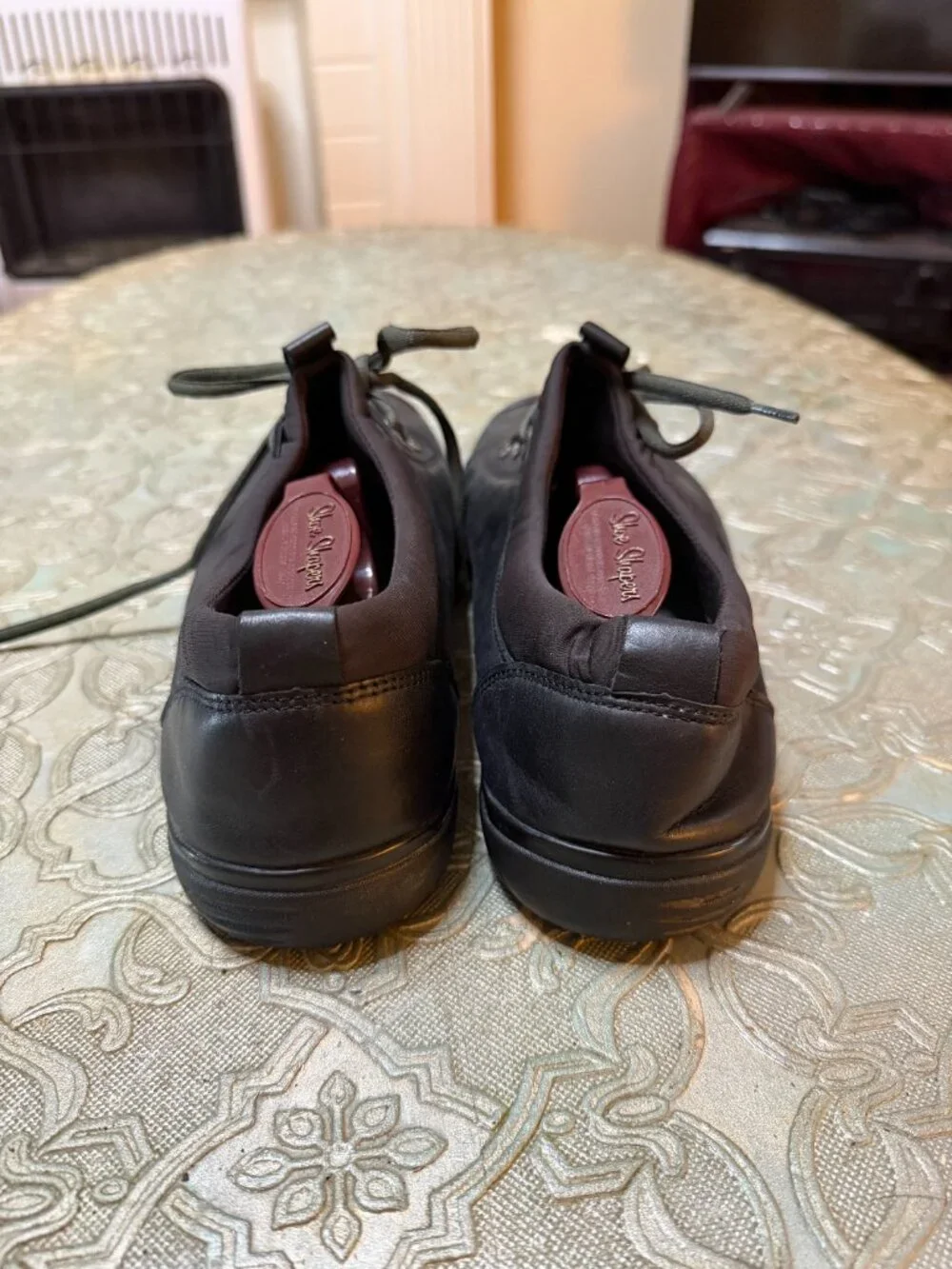 Kenneth Cole kenneth cole